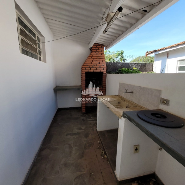 CASA DISPONÍVEL À VENDA COM QUATRO DORMITÓRIOS NO CENTRO DE GARÇA/SP: 10ª foto da galeria de imagens do imóvel