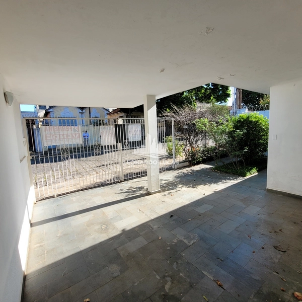 CASA DISPONÍVEL À VENDA COM QUATRO DORMITÓRIOS NO CENTRO DE GARÇA/SP: 3ª foto da galeria de imagens do imóvel