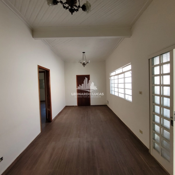 CASA DISPONÍVEL À VENDA COM QUATRO DORMITÓRIOS NO CENTRO DE GARÇA/SP: 4ª foto da galeria de imagens do imóvel