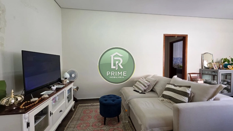 CASA DISPONÍVEL À VENDA COM QUATRO DORMITÓRIOS NO CENTRO DE GARÇA/SP: 3ª foto da galeria de imagens do imóvel