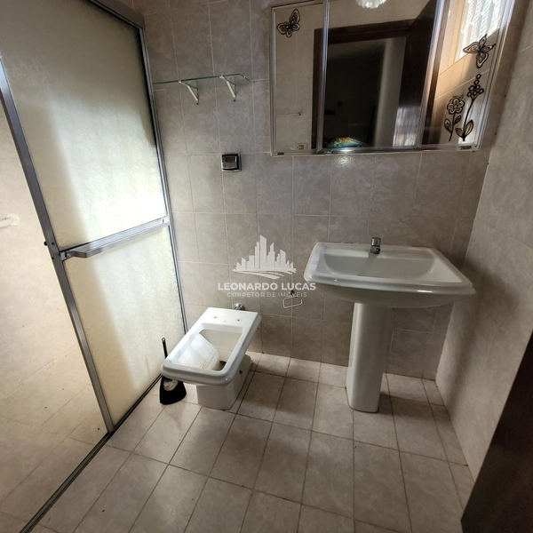 CASA DISPONÍVEL À VENDA COM QUATRO DORMITÓRIOS NO CENTRO DE GARÇA/SP: 6ª foto da galeria de imagens do imóvel