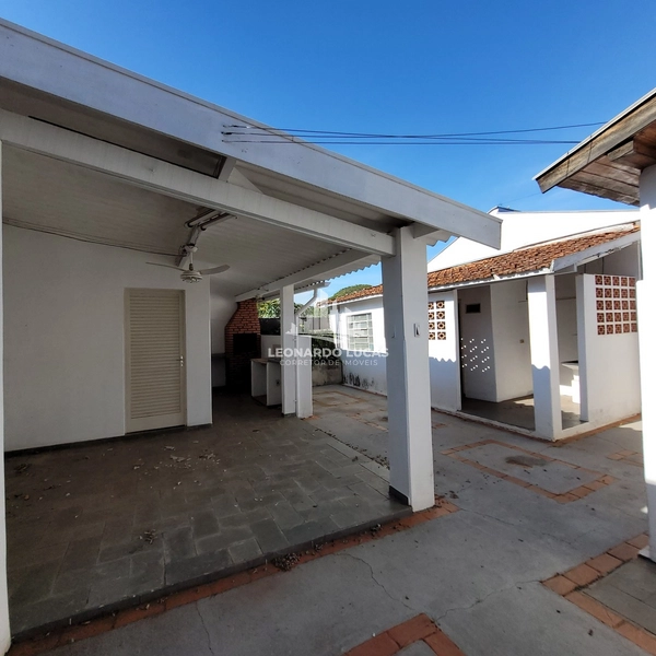 CASA DISPONÍVEL À VENDA COM QUATRO DORMITÓRIOS NO CENTRO DE GARÇA/SP: 9ª foto da galeria de imagens do imóvel