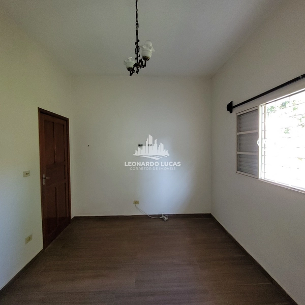 CASA DISPONÍVEL À VENDA COM QUATRO DORMITÓRIOS NO CENTRO DE GARÇA/SP: 12ª foto da galeria de imagens do imóvel