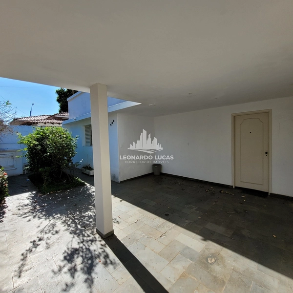 CASA DISPONÍVEL À VENDA COM QUATRO DORMITÓRIOS NO CENTRO DE GARÇA/SP: 2ª foto da galeria de imagens do imóvel