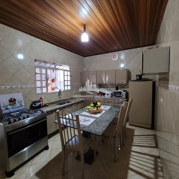 CASA À VENDA COM DOIS DORMITÓRIOS NO BAIRRO JARDIM PAINEIRAS.: 4ª foto da galeria de imagens do imóvel