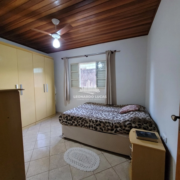 CASA À VENDA COM DOIS DORMITÓRIOS NO BAIRRO JARDIM PAINEIRAS.: 5ª foto da galeria de imagens do imóvel