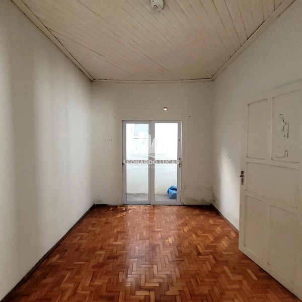 CASA À VENDA DE DOIS DORMITÓRIOS NO BAIRRO REBELO COM 400 M² TERRENO: 5ª foto da galeria de imagens do imóvel