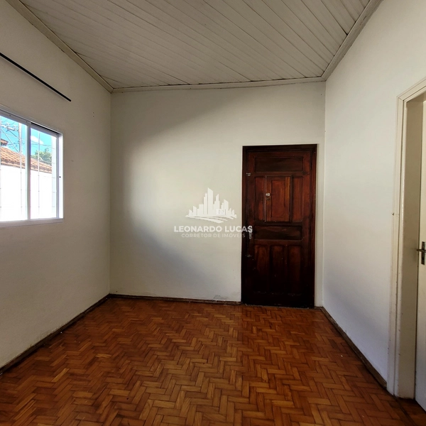 CASA À VENDA DE DOIS DORMITÓRIOS NO BAIRRO REBELO COM 400 M² TERRENO: 2ª foto da galeria de imagens do imóvel