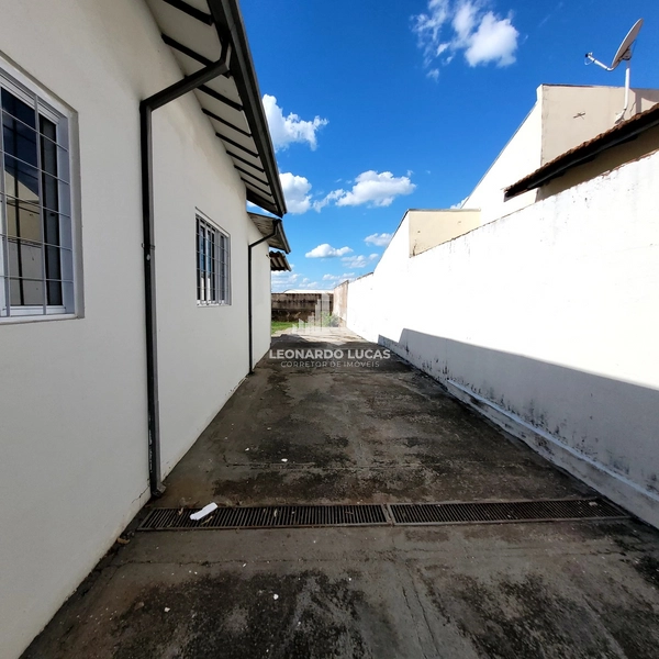 CASA À VENDA DE DOIS DORMITÓRIOS NO BAIRRO REBELO COM 400 M² TERRENO: 11ª foto da galeria de imagens do imóvel