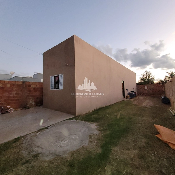CASA À VENDA COM 2 DORMITÓRIOS NO JARDIM EUROPA POR R$ 175 MIL!: 8ª foto da galeria de imagens do imóvel