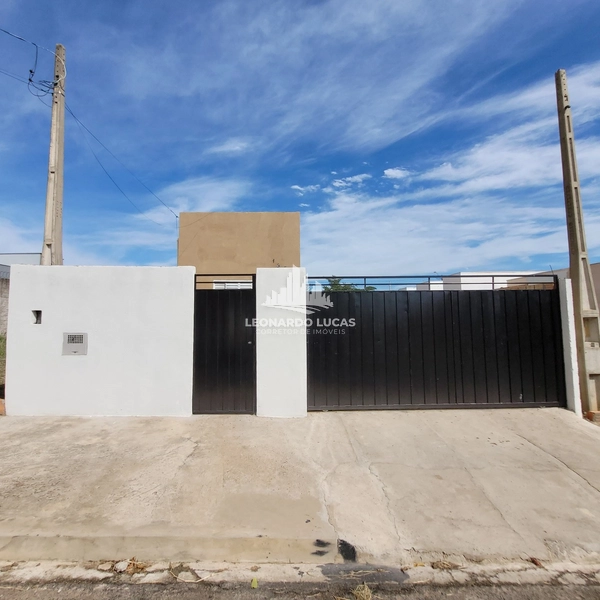 CASA À VENDA COM 2 DORMITÓRIOS NO JARDIM EUROPA POR R$ 175 MIL!: 1ª foto da galeria de imagens do imóvel