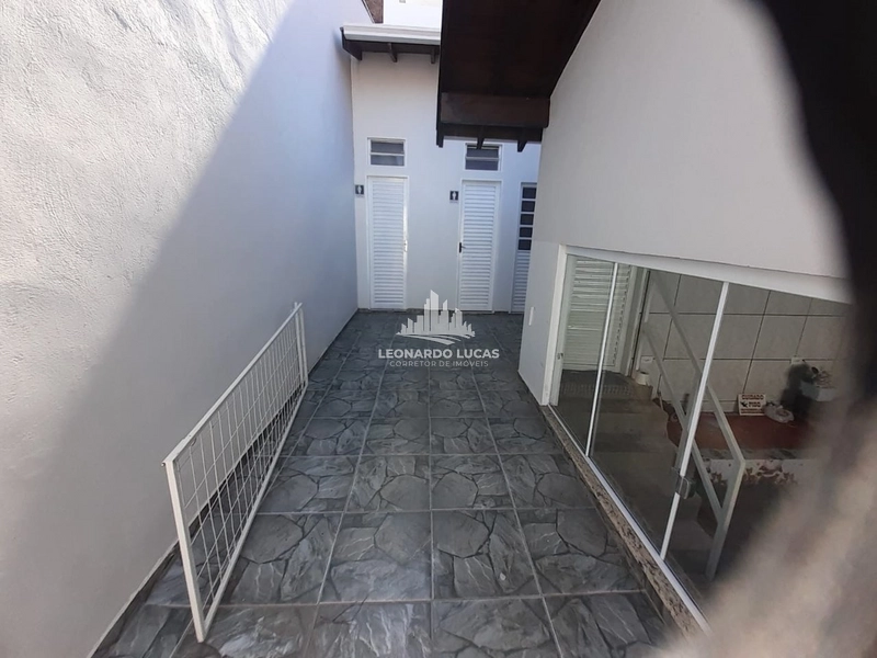 EDÍCULA À VENDA NO BAIRRO JARDIM BRASIL COM PISCINA: 5ª foto da galeria de imagens do imóvel