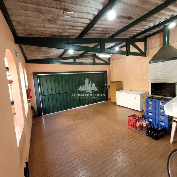 CASA RESIDENCIAL E COMERCIAL À VENDA NO CENTRO: 3ª foto da galeria de imagens do imóvel