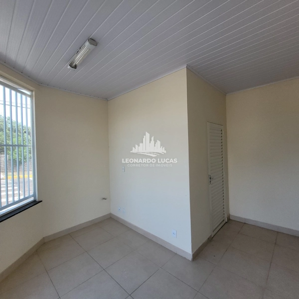 CASA RESIDENCIAL E COMERCIAL À VENDA NO CENTRO: 13ª foto da galeria de imagens do imóvel