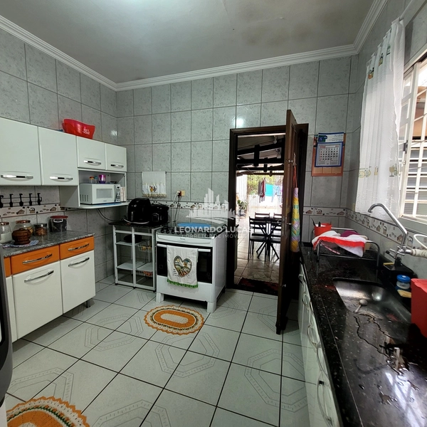 CASA COM 03 DORMITÓRIOS À VENDA NO CENTRO DA CIDADE GARÇA/SP: 4ª foto da galeria de imagens do imóvel
