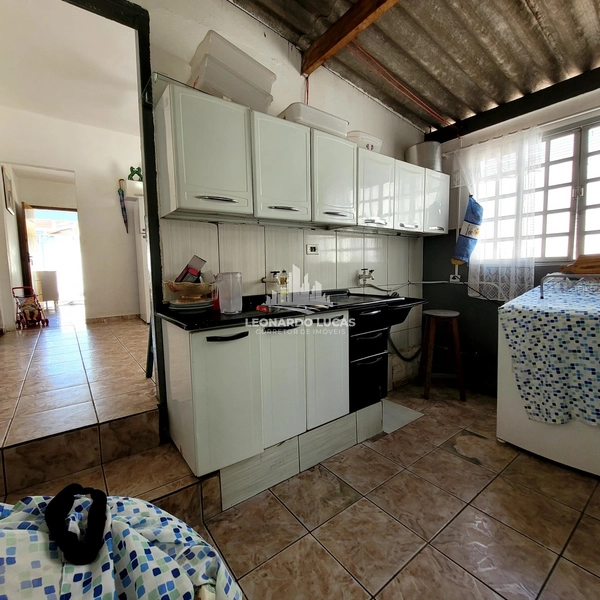DUAS CASAS NO MESMO TERRENO PARA VENDA, SENDO UMA COM TRÊS DORMITÓRIOS: 6ª foto da galeria de imagens do imóvel