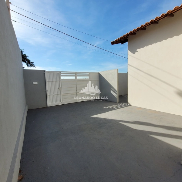 CASA À VENDA COM 02 DORMS. NO BAIRRO ECOVILLE.: 2ª foto da galeria de imagens do imóvel