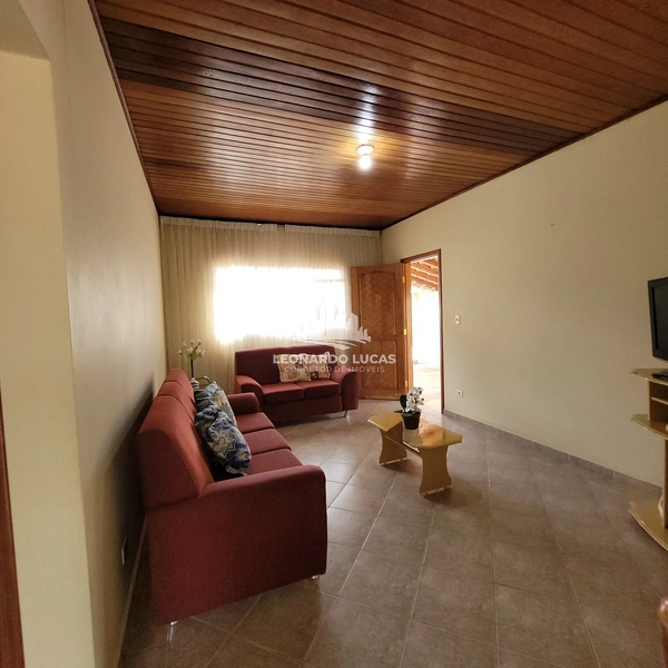 CASA COM 02 DORMS. DISPONÍVEL À VENDA NO BAIRRO REBELO.: 3ª foto da galeria de imagens do imóvel
