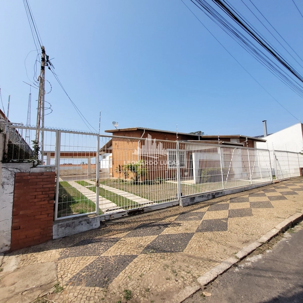 CASA COM 03 DORMS. SENDO DUAS SUÍTES DISPONÍVEL À VENDA NO WILLIAMS: 1ª foto da galeria de imagens do imóvel