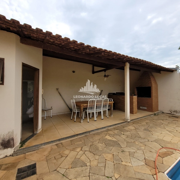 CASA COM TRÊS DORMS. SENDO UMA SUÍTE À VENDA NO BAIRRO GUANABARA.: 14ª foto da galeria de imagens do imóvel