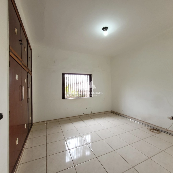 CASA COM TRÊS DORMS. SENDO UMA SUÍTE À VENDA NO BAIRRO GUANABARA.: 7ª foto da galeria de imagens do imóvel