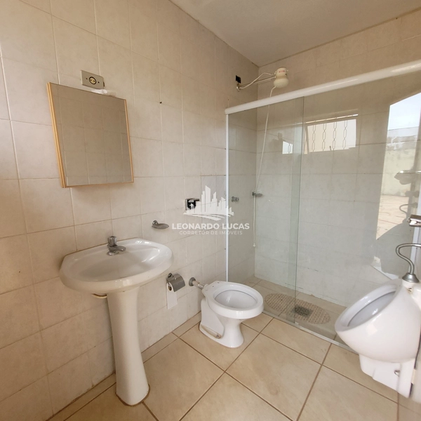 CASA COM TRÊS DORMS. SENDO UMA SUÍTE À VENDA NO BAIRRO GUANABARA.: 15ª foto da galeria de imagens do imóvel