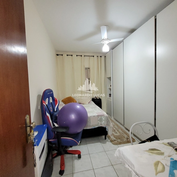 CASA COM 04 DORMS. SENDO UMA SUITE À VENDA NO CENTRO DE GARÇA/SP.: 11ª foto da galeria de imagens do imóvel