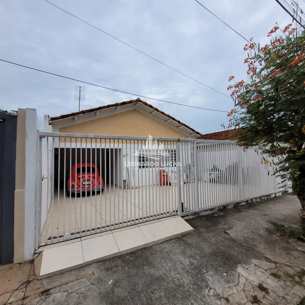 CASA DISPONÍVEL PARA VENDA COM TRÊS DORMITÓRIOS NO BAIRRO REBELO.: 1ª foto da galeria de imagens do imóvel