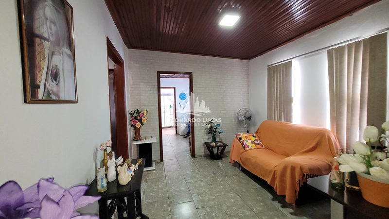 CASA À VENDA COM 03 DORMS. E EDICULA NOS FUNDOS NO BAIRRO REBELO.: 3ª foto da galeria de imagens do imóvel