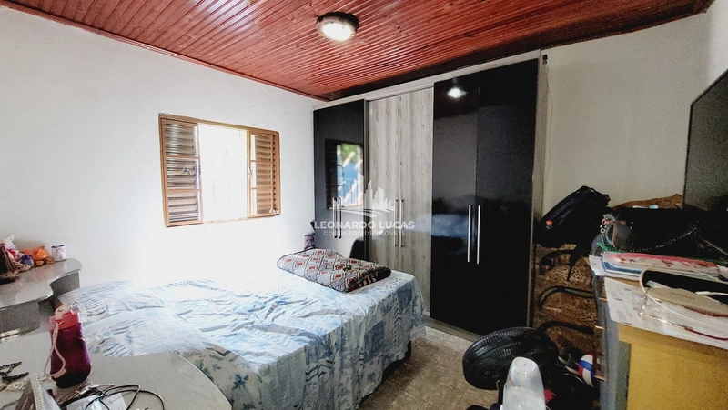 CASA À VENDA COM 03 DORMS. E EDICULA NOS FUNDOS NO BAIRRO REBELO.: 8ª foto da galeria de imagens do imóvel