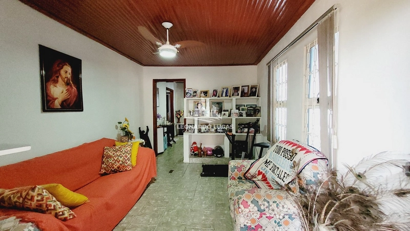 CASA À VENDA COM 03 DORMS. E EDICULA NOS FUNDOS NO BAIRRO REBELO.: 4ª foto da galeria de imagens do imóvel