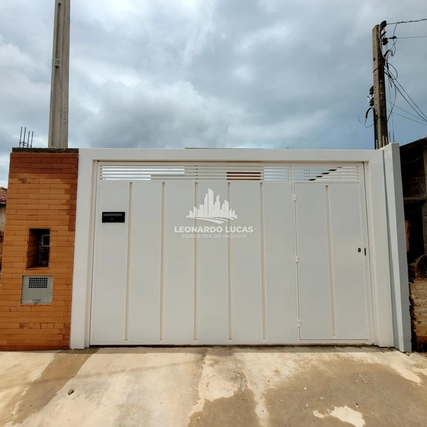 CASA À VENDA COM 2 DORMITÓRIOS NO BAIRRO REBELO POR R$ 255 MIL!: 1ª foto da galeria de imagens do imóvel