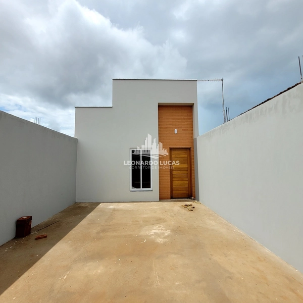 CASA À VENDA COM 2 DORMITÓRIOS NO BAIRRO REBELO POR R$ 255 MIL!: 2ª foto da galeria de imagens do imóvel