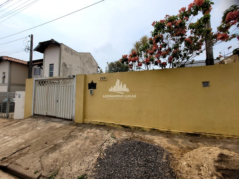CASA MISTA À VENDA NO BAIRRO LABIENOPOLIS.: 1ª foto da galeria de imagens do imóvel