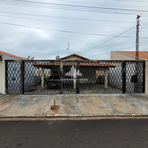 CASA COM 03 DORMS. E EDICULA NOS FUNDOS NO BAIRRO WILLIAMS: 1ª foto da galeria de imagens do imóvel