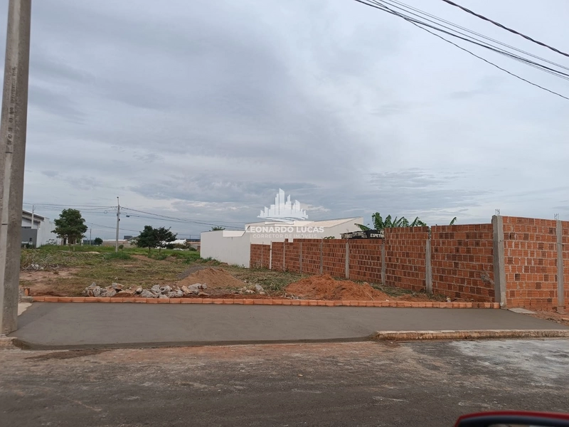 TERRENO DE 220 M² DISPONÍVEL PARA VENDA NO BAIRRO ECOVILLE.: 1ª foto da galeria de imagens do imóvel