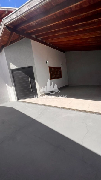 CASA LINDA À VENDA DE DOIS DORMS SENDO UMA SUÍTE NO BAIRRO PARQUE REAL: 4ª foto da galeria de imagens do imóvel