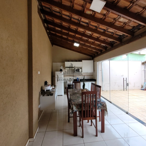 CASA DISPONÍVEL PARA VENDA COM DOIS DORMITÓRIOS NO BAIRRO MONTE VERDE: 9ª foto da galeria de imagens do imóvel