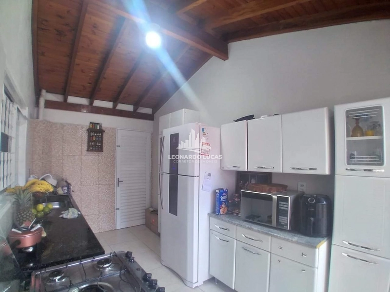 CASA À VENDA COM 03 DORMITÓRIOS SENDO UMA SUÍTE NO IMPERADOR.: 7ª foto da galeria de imagens do imóvel