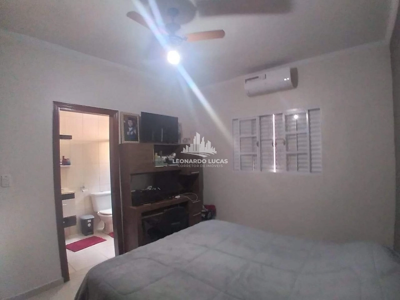 CASA À VENDA COM 03 DORMITÓRIOS SENDO UMA SUÍTE NO IMPERADOR.: 11ª foto da galeria de imagens do imóvel
