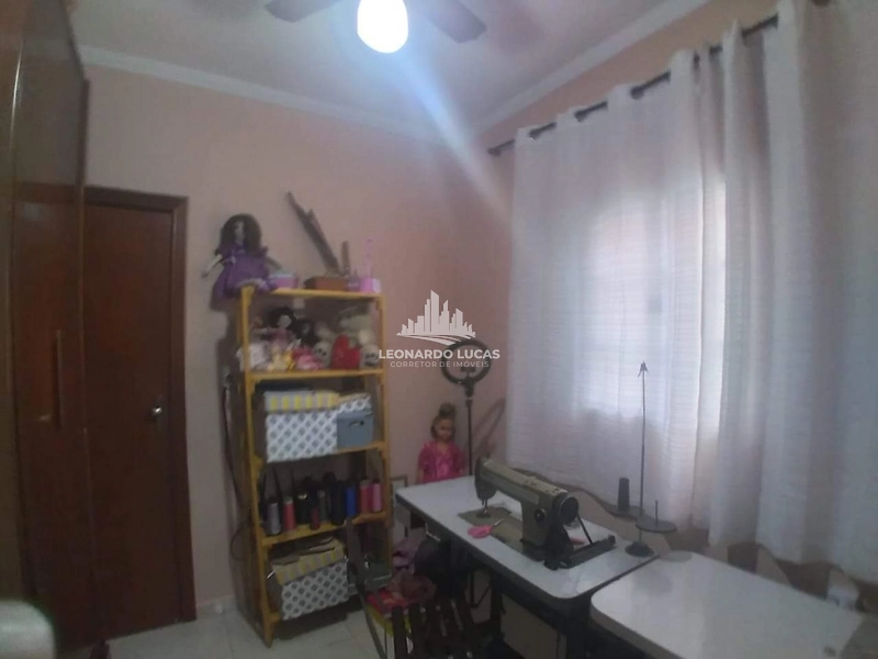 CASA À VENDA COM 03 DORMITÓRIOS SENDO UMA SUÍTE NO IMPERADOR.: 13ª foto da galeria de imagens do imóvel