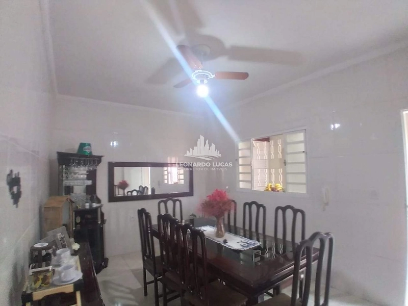 CASA À VENDA COM 03 DORMITÓRIOS SENDO UMA SUÍTE NO IMPERADOR.: 6ª foto da galeria de imagens do imóvel