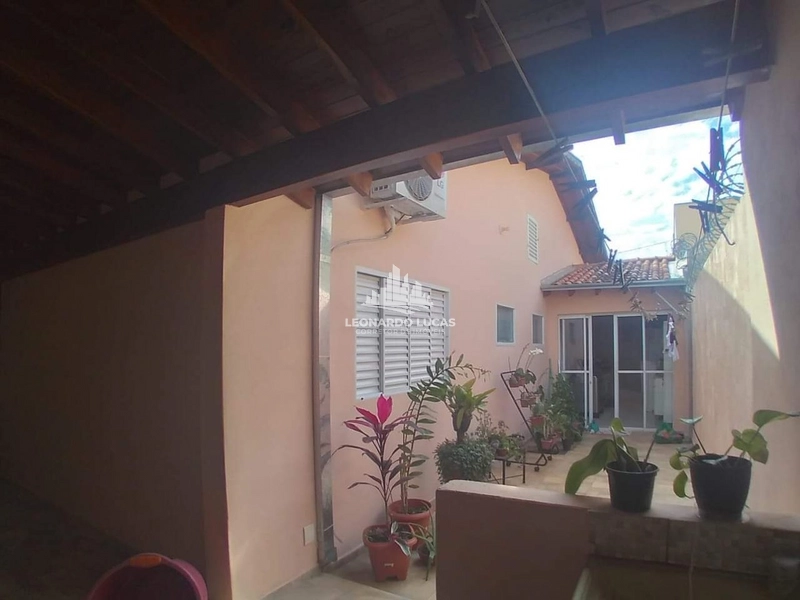 CASA À VENDA COM 03 DORMITÓRIOS SENDO UMA SUÍTE NO IMPERADOR.: 18ª foto da galeria de imagens do imóvel