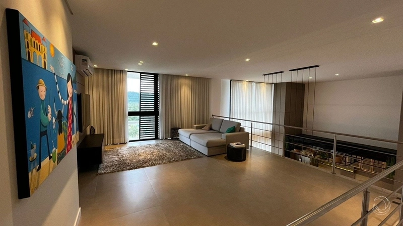Duplex a venda em Jurerê Internacional com 4 suítes: 13ª foto da galeria de imagens do imóvel