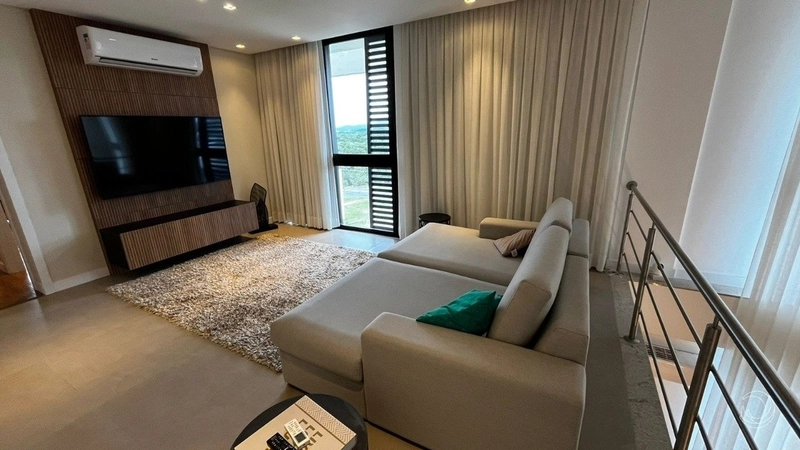 Duplex a venda em Jurerê Internacional com 4 suítes: 12ª foto da galeria de imagens do imóvel