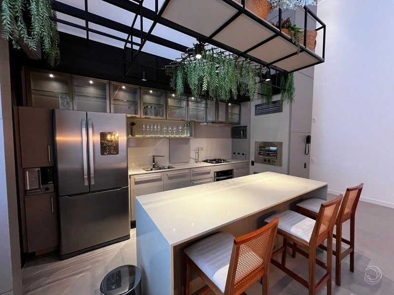 Duplex a venda em Jurerê Internacional com 4 suítes: 8ª foto da galeria de imagens do imóvel