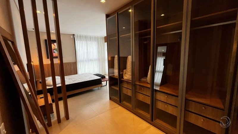 Duplex a venda em Jurerê Internacional com 4 suítes: 11ª foto da galeria de imagens do imóvel