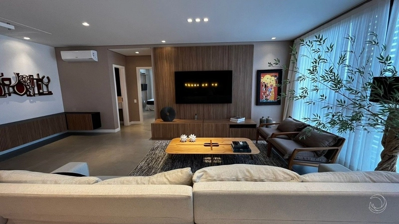 Duplex a venda em Jurerê Internacional com 4 suítes: 4ª foto da galeria de imagens do imóvel