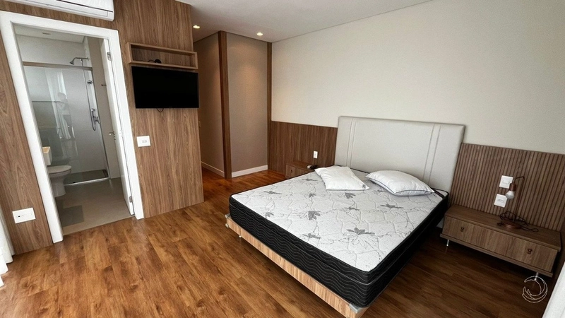 Duplex a venda em Jurerê Internacional com 4 suítes: 14ª foto da galeria de imagens do imóvel