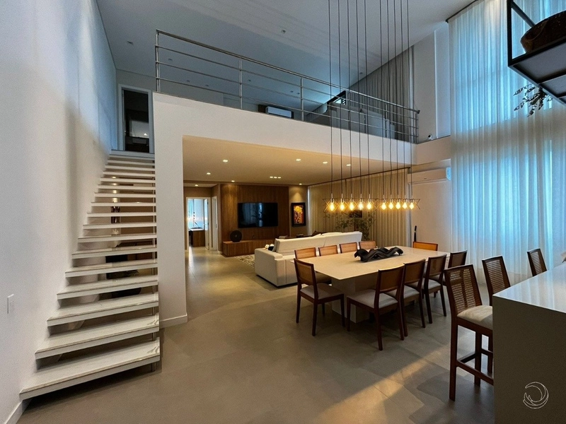 Duplex a venda em Jurerê Internacional com 4 suítes: 6ª foto da galeria de imagens do imóvel